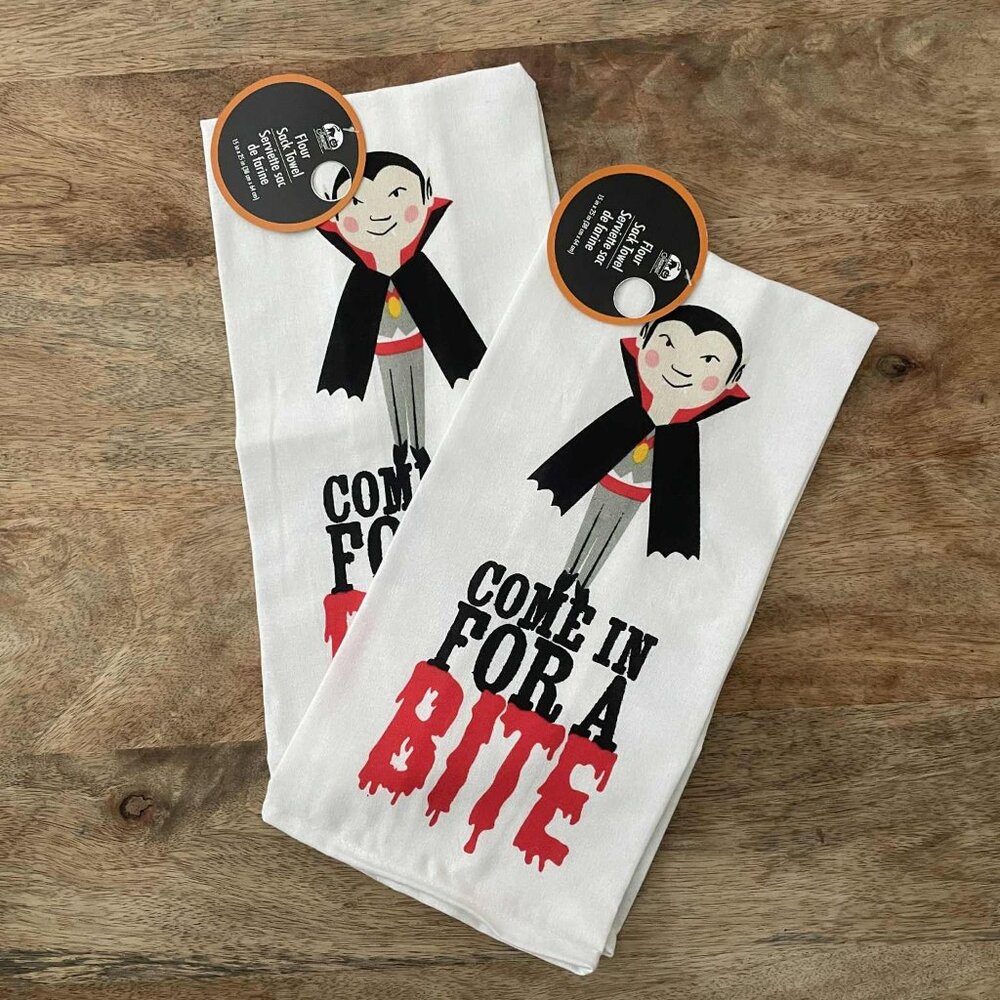 New 2Pk Vampire Halloween Kitchen Towels